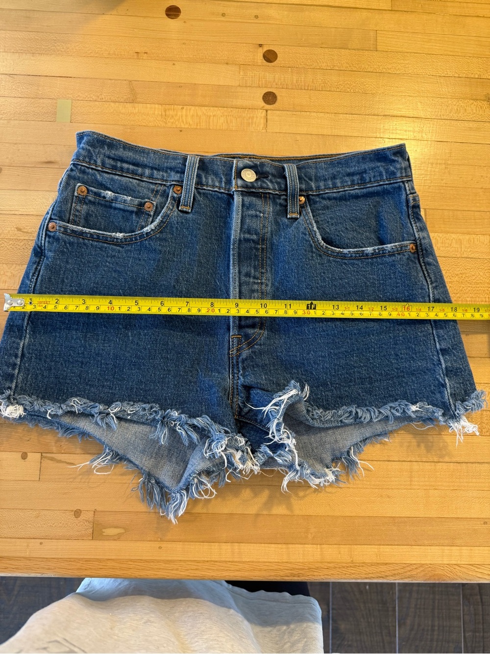 Levi's 501 Distressed Dark Blue Denim Cutoff Shorts size 28